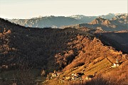 71 Ombre e colori del tramonto verso Salmezza e monti di Val Serina e Brembana